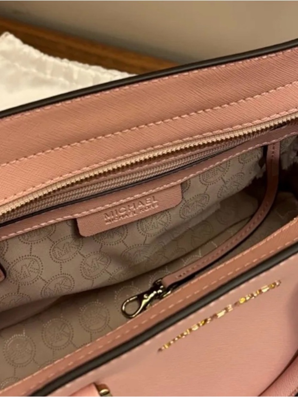 MICHAEL KORS Pink Selma Leather Satchel - Picture 3 of 4